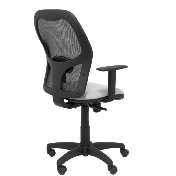 Silla Alocén malla negra asiento bali gris claro brazos regulables