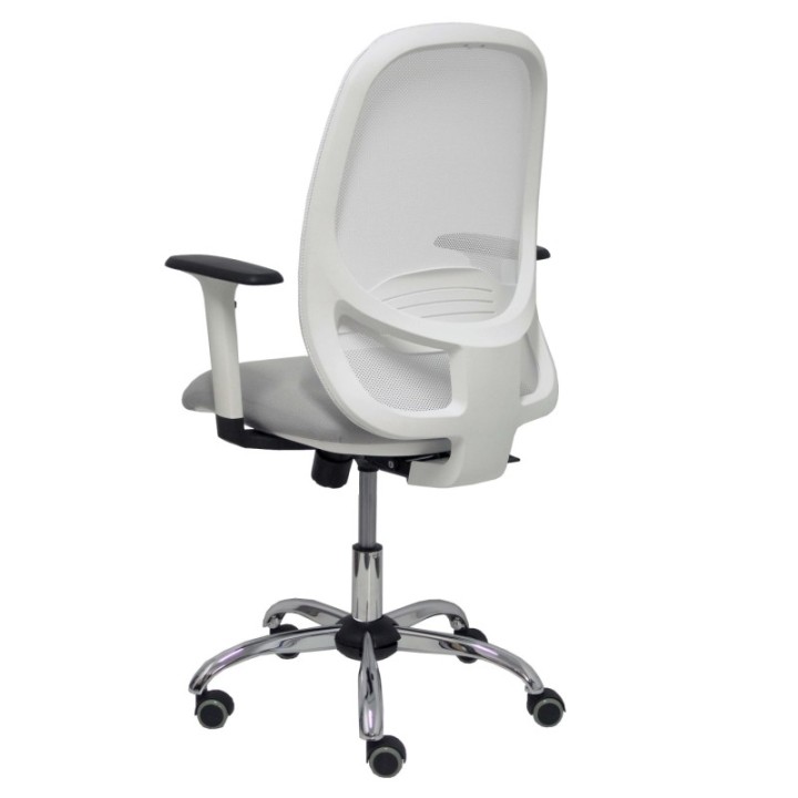 Silla Cilanco blanca malla blanca asiento bali gris claro brazo regulable base cromada ruedas parqué