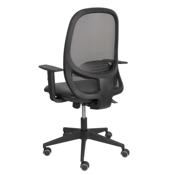 Silla Cilanco negra malla negra asiento similpiel negro brazo regulable.