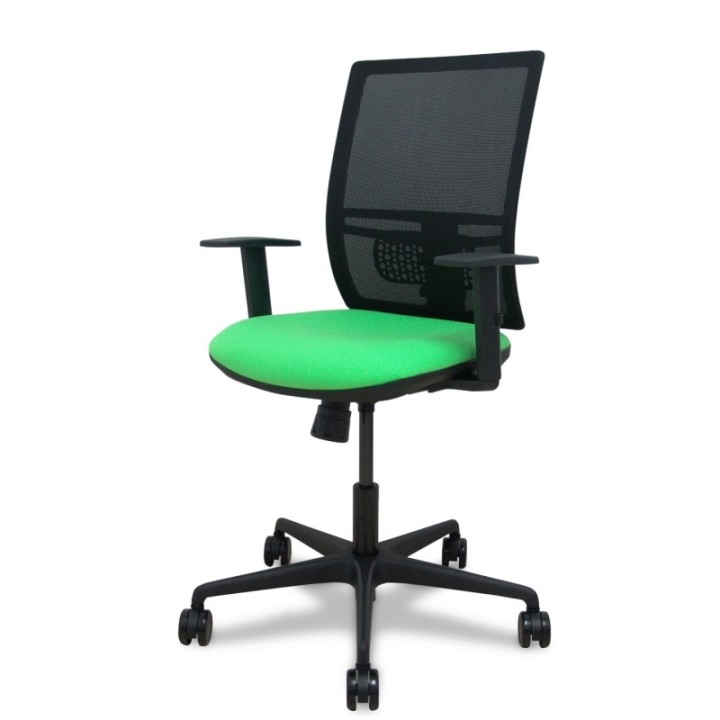 Silla Yunquera sincro malla negra bali pistacho brazo regulable