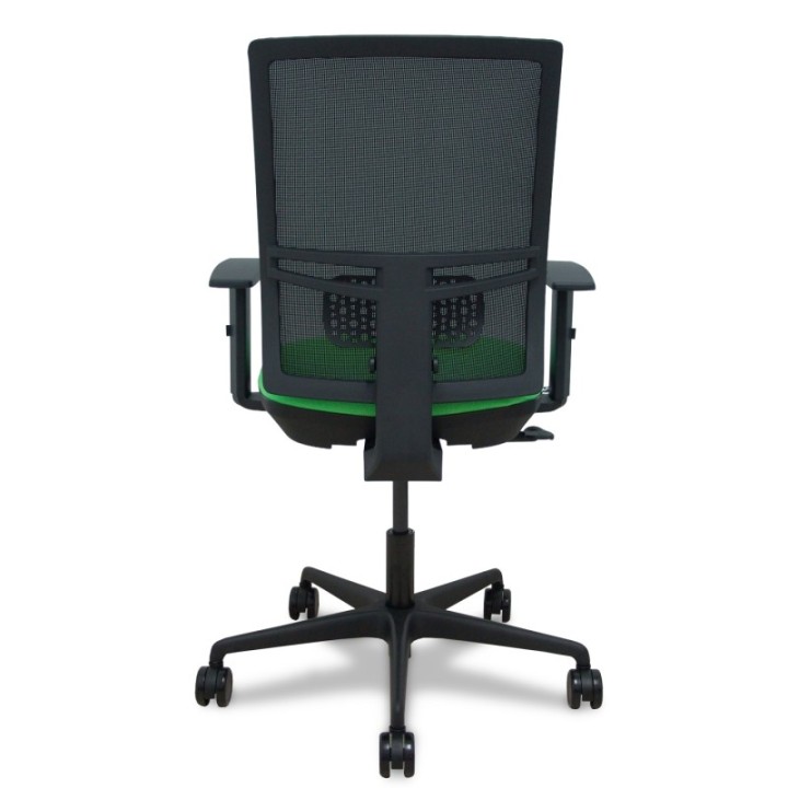 Silla Yunquera sincro malla negra bali pistacho brazo regulable