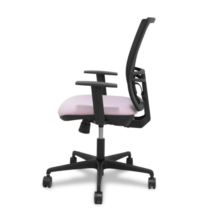 Silla Yunquera sincro malla negra bali rosa brazo regulable.