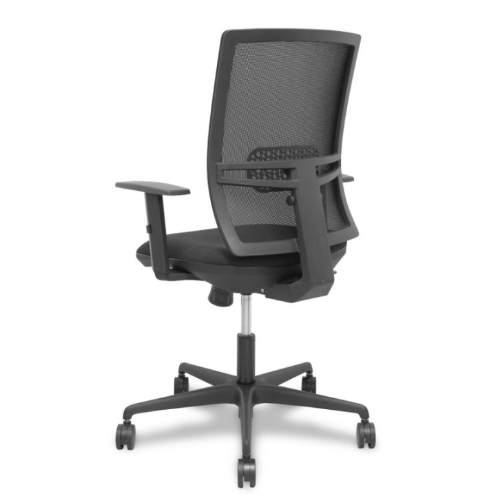 Silla Yunquera sincro malla negra bali negro brazo regulable.