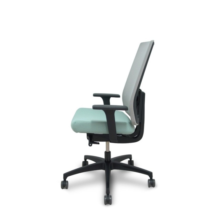 Silla Indeed traslack resp. malla gris asiento tonal verde claro brazos 2D base poliamida