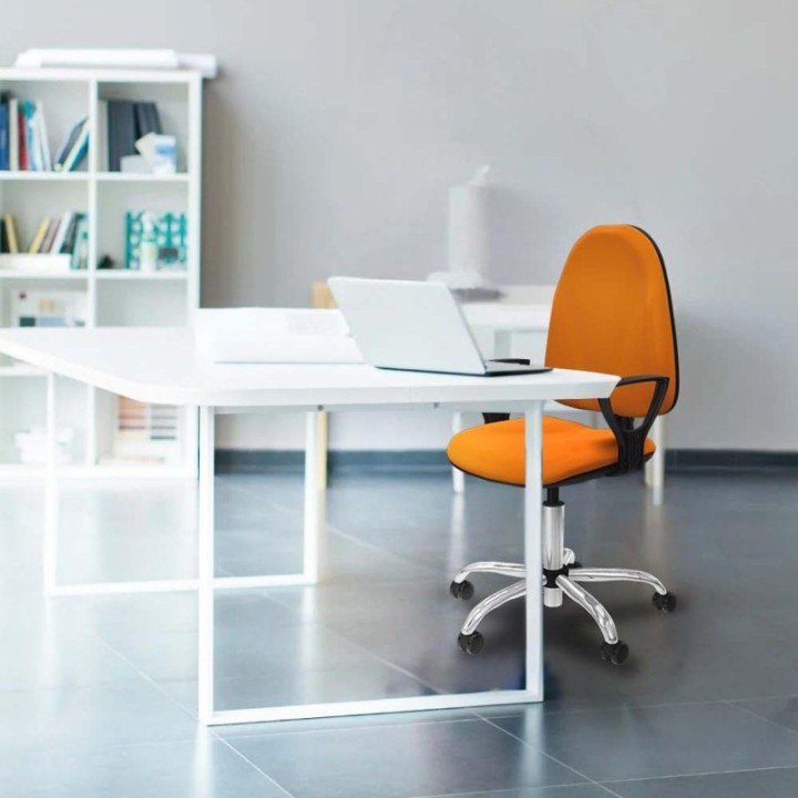 Algarra CP similpiel naranja brazos fijos base cromada ruedas engomadas 50mm