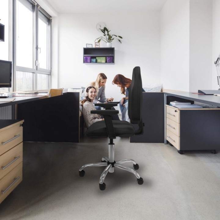 Algarra CP similpiel marrón brazos 2D base cromada ruedas engomadas 50mm