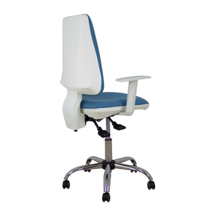 Silla Elche blanca asincro bali azul cielo brazos regulables ruedas de parqué