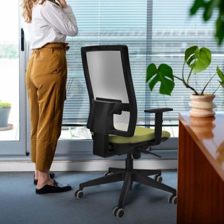 Horna sincro malla negra bali azul claro brazos 1D base piramidal  ruedas 65mm engomadas