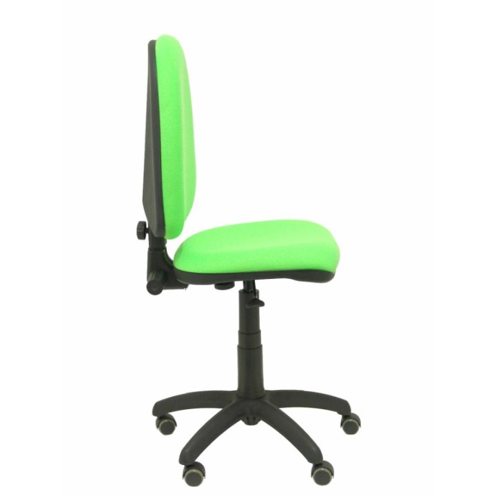 Silla Aýna bali verde pistacho ruedas de parqué