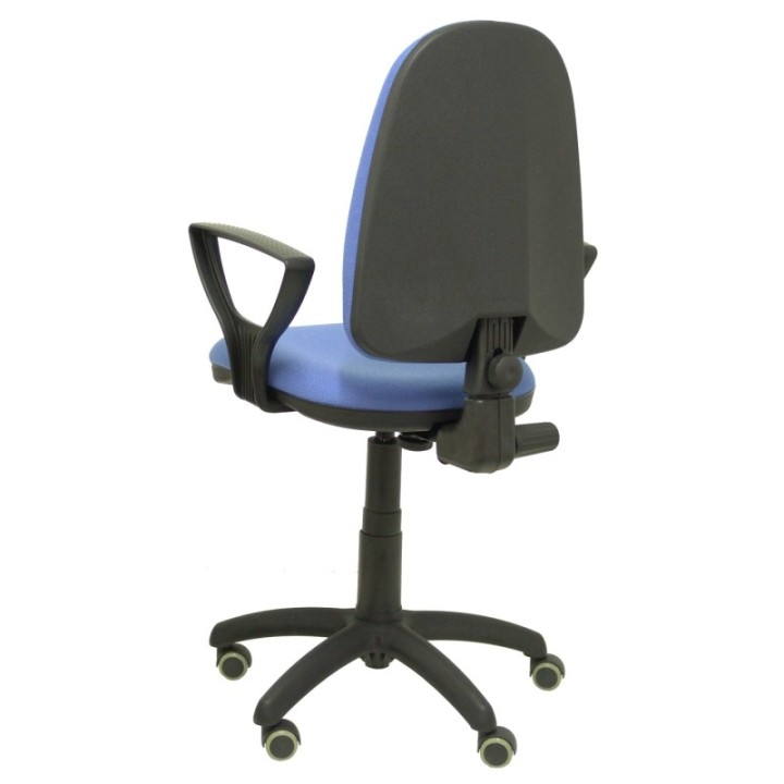 Silla Aýna bali azul claro brazos fijos ruedas de parqué