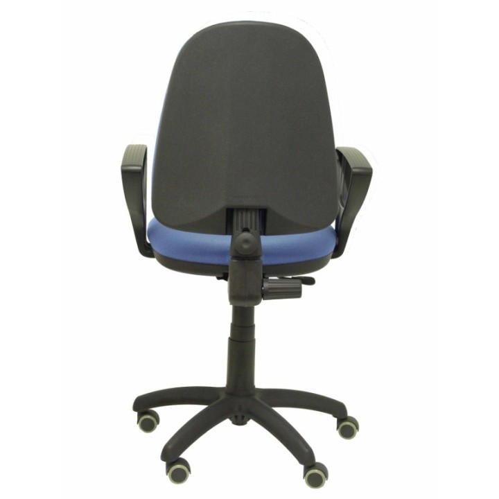 Silla Aýna bali azul claro brazos fijos ruedas de parqué