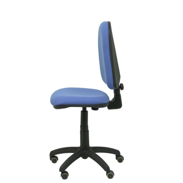 Silla Aýna bali azul claro ruedas de parqué