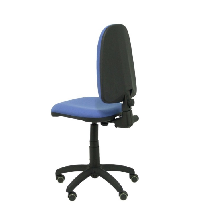 Silla Aýna bali azul claro ruedas de parqué