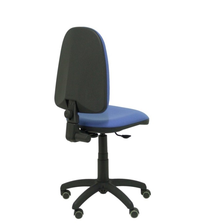 Silla Aýna bali azul claro ruedas de parqué