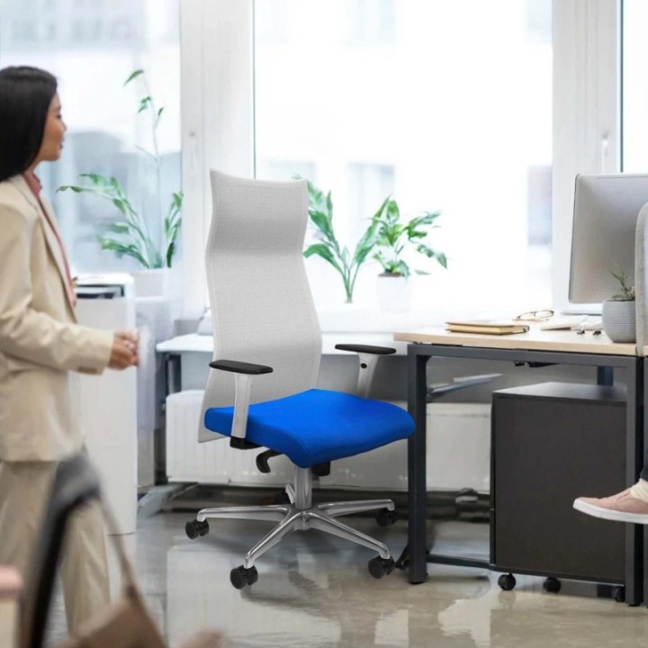 Albacete malla sincro malla blanca bali azul cielo brazos blancos base aluminio ruedas 65 mm nailon