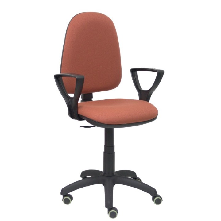 Silla Aýna bali marrón brazos fijos ruedas de parqué