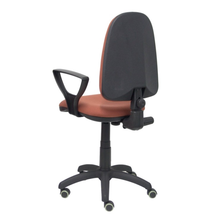 Silla Aýna bali marrón brazos fijos ruedas de parqué