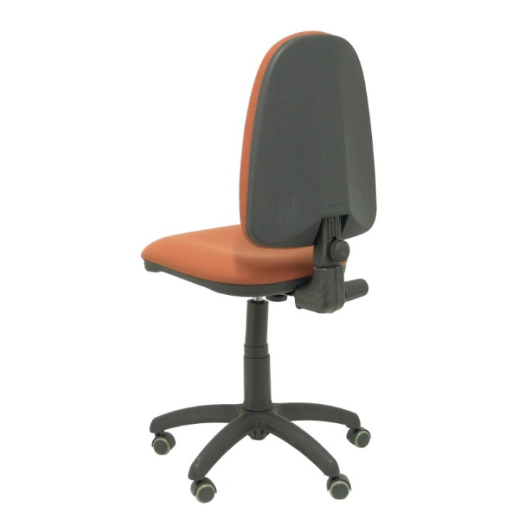 Silla Aýna bali marrón ruedas de parqué