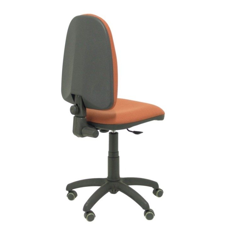 Silla Aýna bali marrón ruedas de parqué