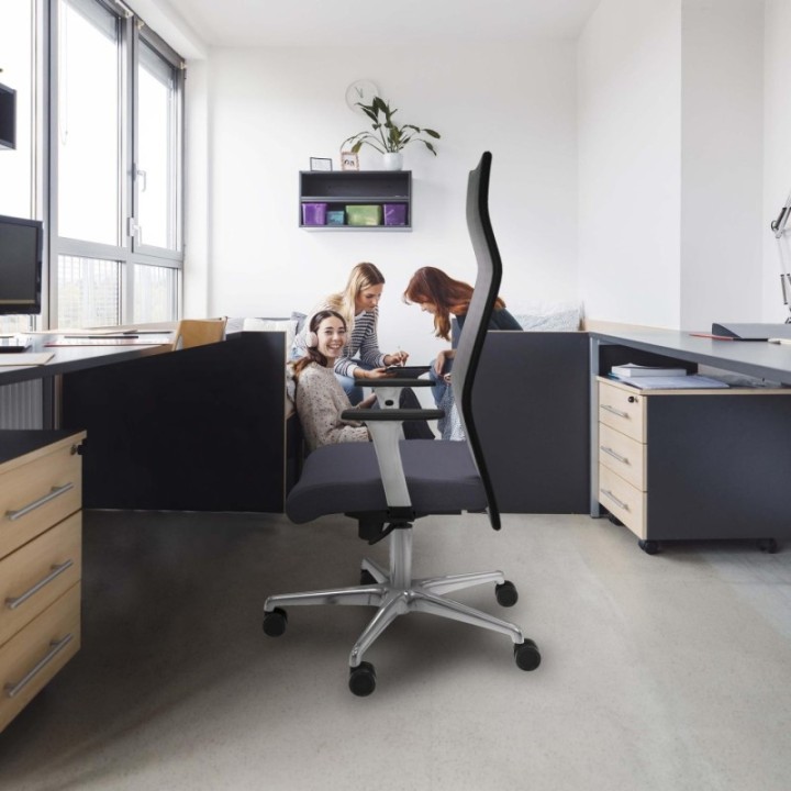 Albacete malla sincro malla blanca bali azul brazos blancos base aluminio ruedas 65 mm nailon