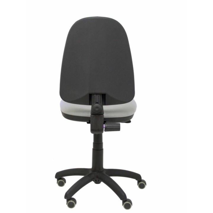 Silla Aýna bali gris claro ruedas de parqué