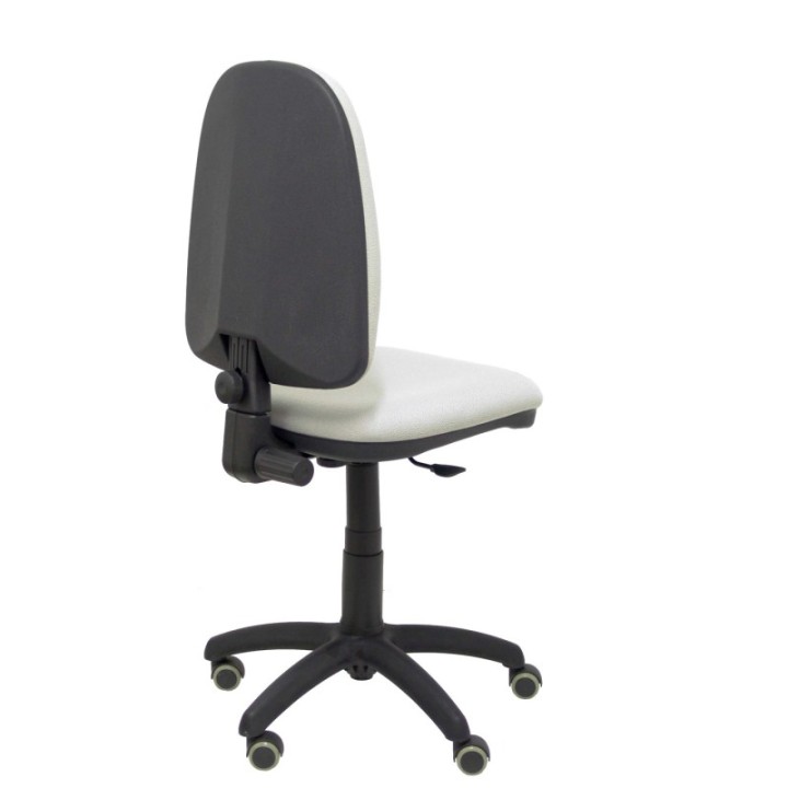 Silla Aýna bali gris claro ruedas de parqué