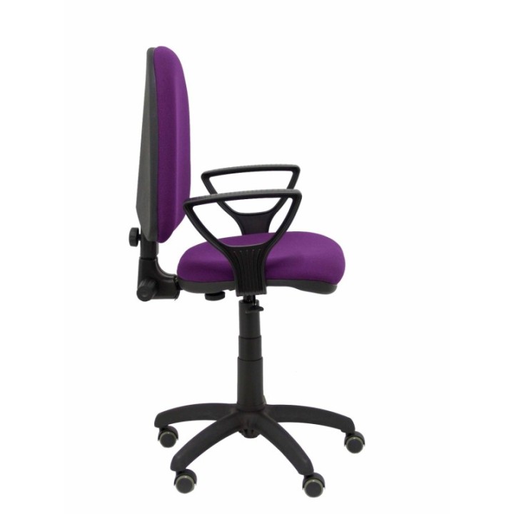 Silla Aýna bali morado brazos fijos ruedas de parqué