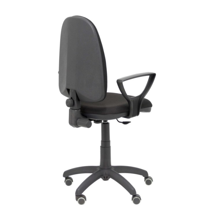 Silla Aýna bali negro brazos fijos ruedas de parqué