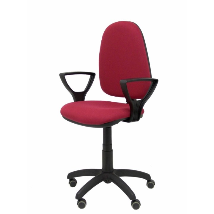 Silla Aýna bali granate brazos fijos ruedas de parqué