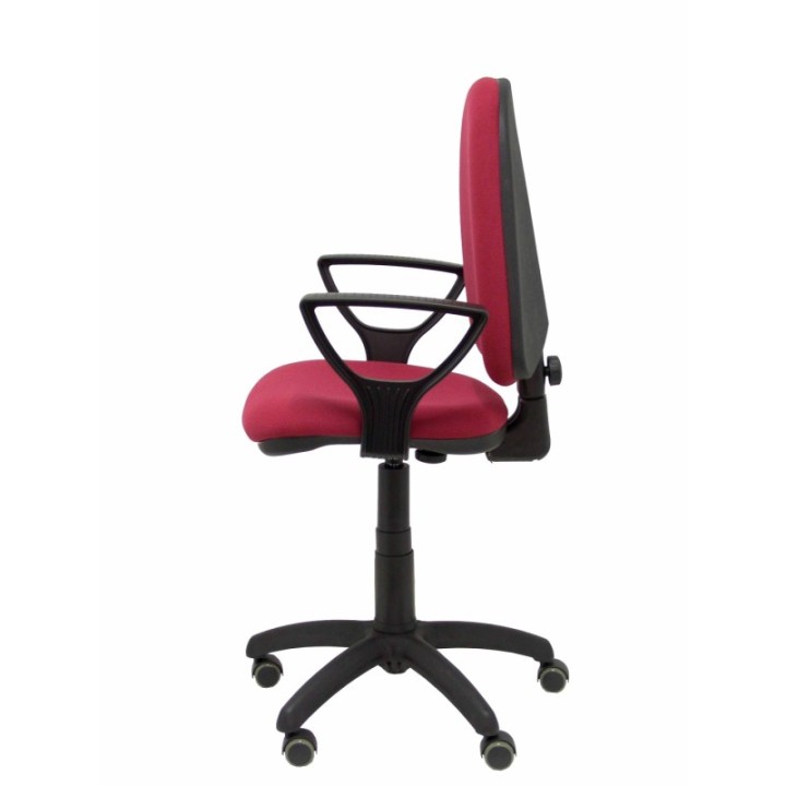 Silla Aýna bali granate brazos fijos ruedas de parqué