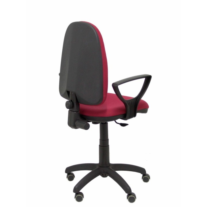 Silla Aýna bali granate brazos fijos ruedas de parqué