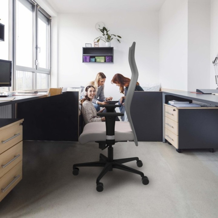 Albacete malla sincro malla blanca similpiel rojo brazos 1D base nailon ruedas 65 mm nailon