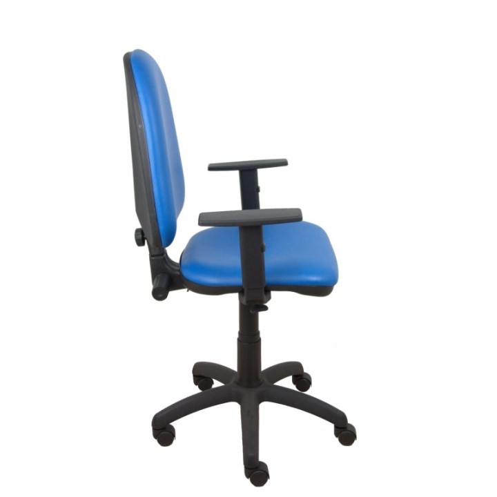 Silla Aýna similpiel azul brazos regulables