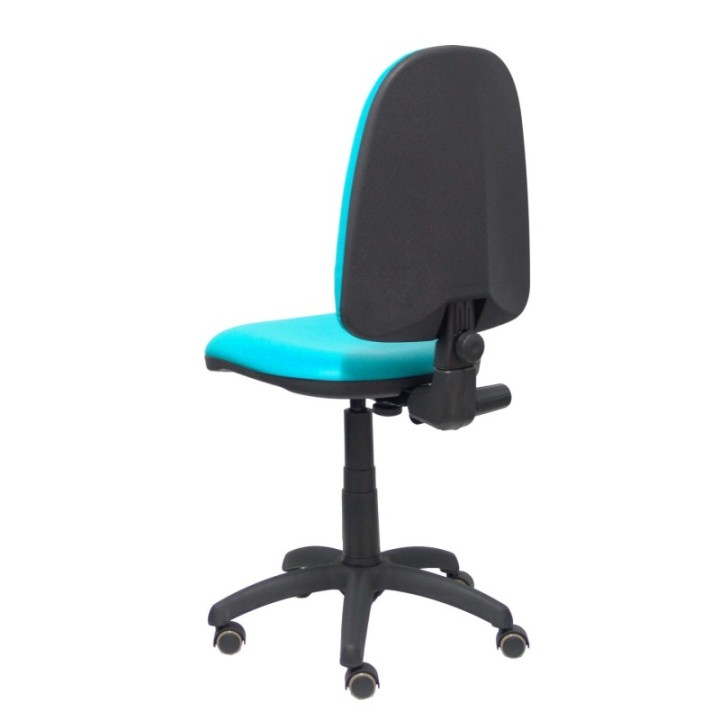 Silla Aýna similpiel verde turquesa ruedas de parqué