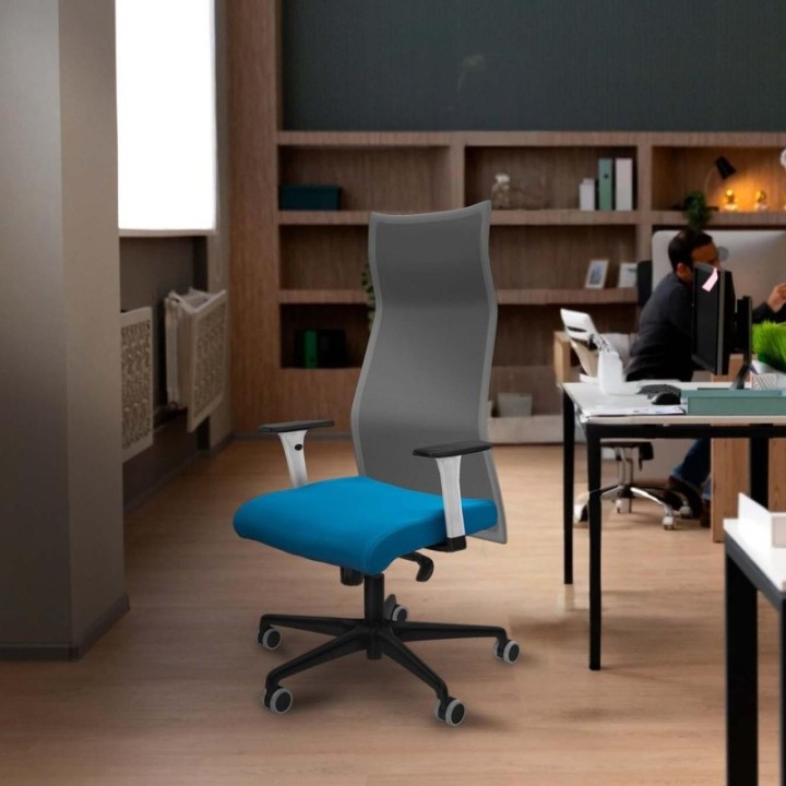 Albacete malla sincro malla negra similpiel azul claro brazos blancos base nailon ruedas 65mm engomadas