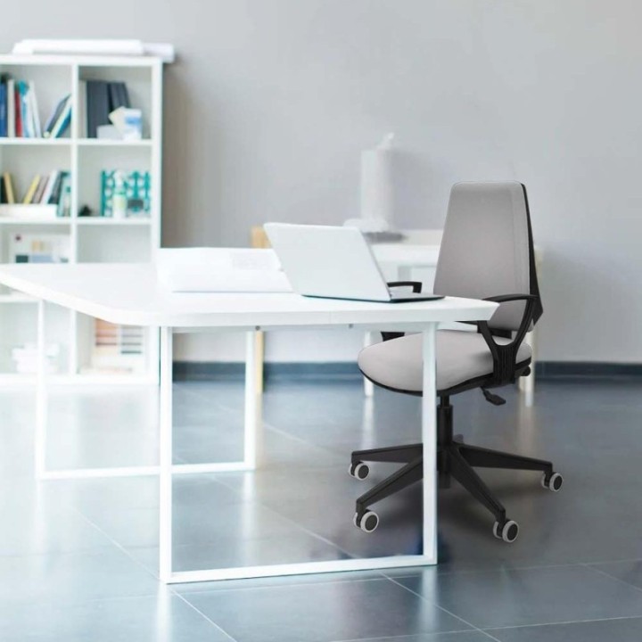 Elche AS bali marrón oscuro brazos fijos base piramidal ruedas engomadas 65mm