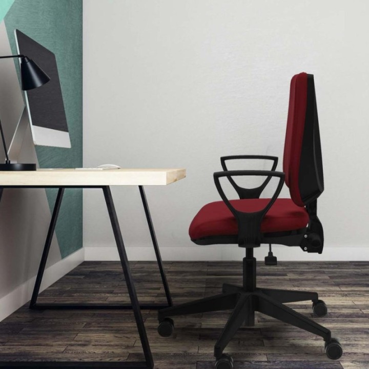 Elche AS similpiel gris brazos fijos base piramidal ruedas nailon 65mm