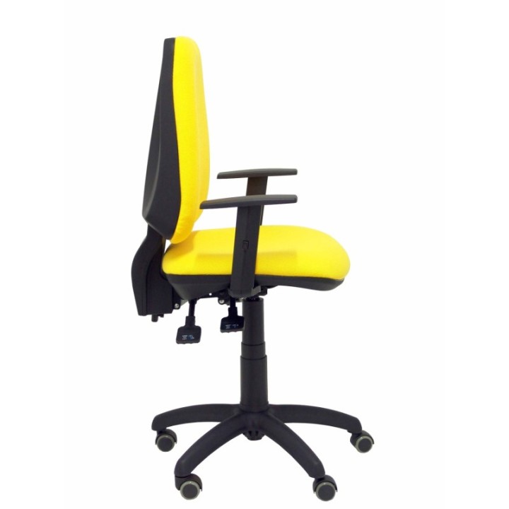 Silla Elche S bali amarillo brazos regulables ruedas de parqué