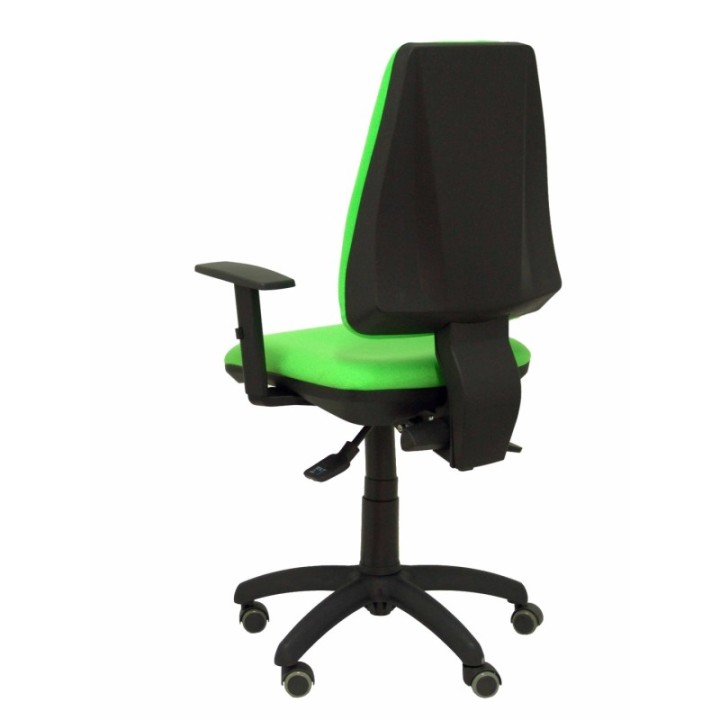 Silla Elche S bali verde pistacho brazos regulables ruedas de parqué