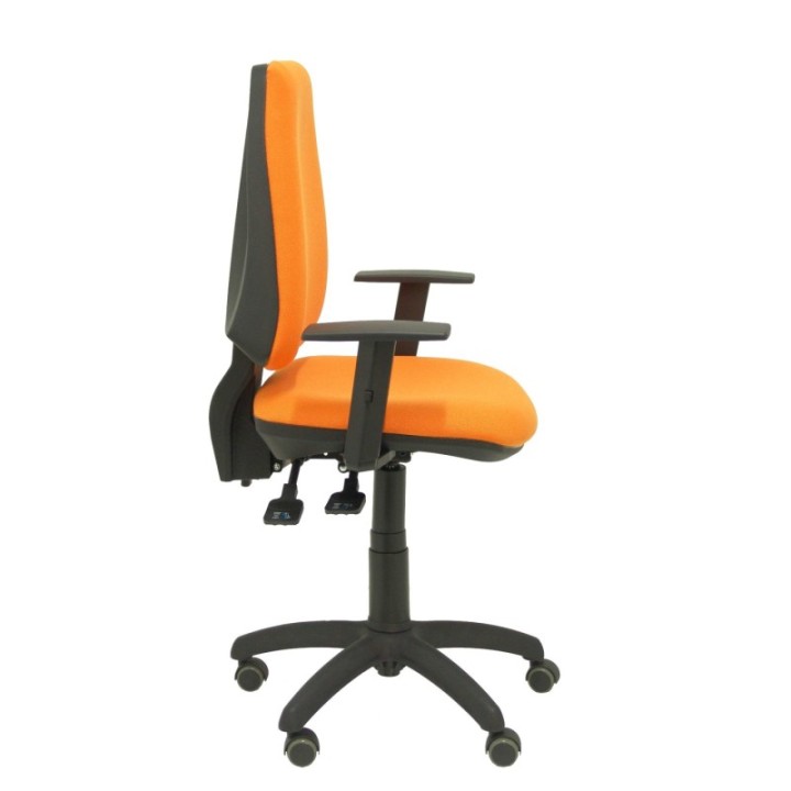 Silla Elche S bali naranja brazos regulables ruedas de parqué