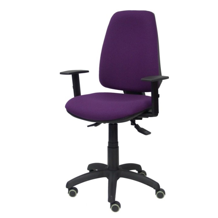 Silla Elche S bali morado brazos regulables ruedas de parqué