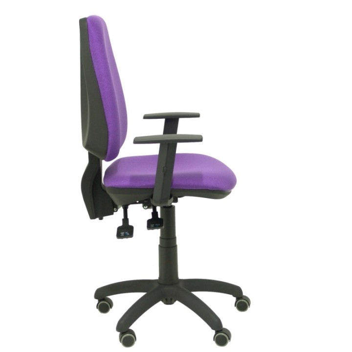 Silla Elche S bali lila brazos regulables ruedas de parqué