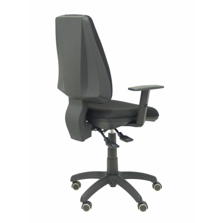 Silla Elche S bali negro brazos regulables ruedas de parqué