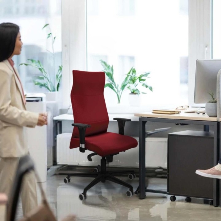 Albacete dirección sincro similpiel gris claro brazos 1D cromados base nailon ruedas 65 engomadas