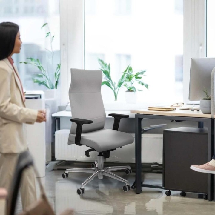 Albacete dirección sincro similpiel morado brazos 2D base aluminio ruedas 65 engomadas