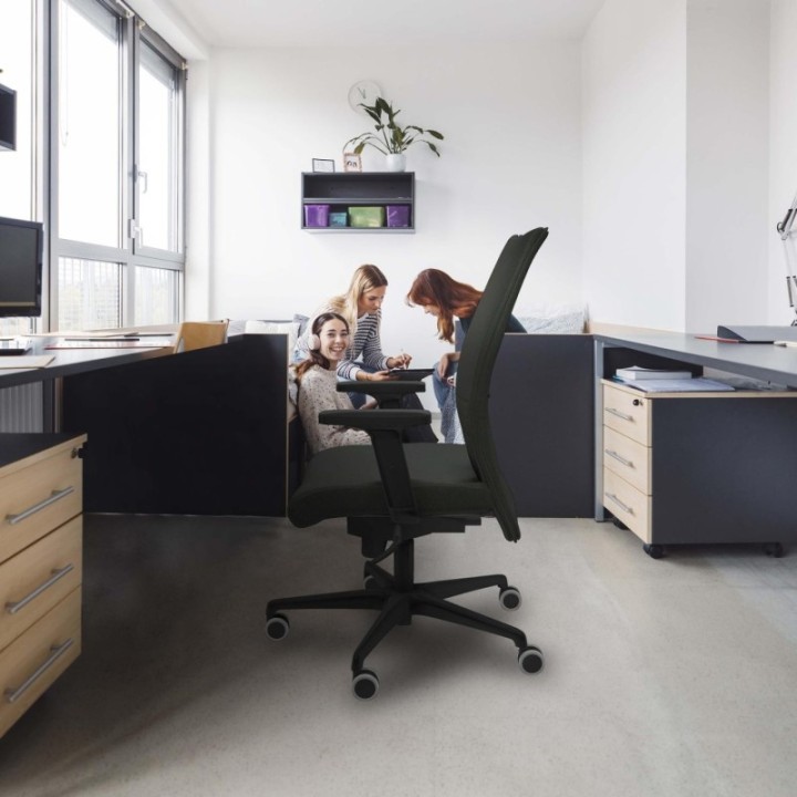 Albacete confidente sincro bali azul marino brazos 2D base nailon ruedas 65mm engomadas