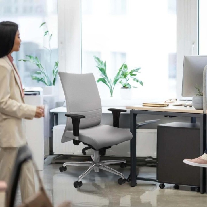 Albacete confidente sincro bali pistacho brazos 1D base aluminio ruedas 65 mm nailon