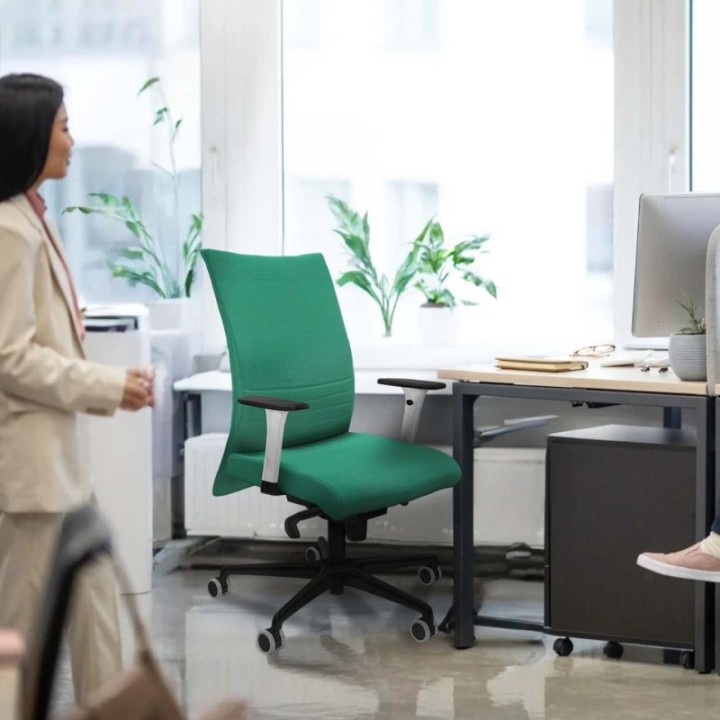 Albacete confidente sincro bali marrón brazos 1D blancos base nailon ruedas 65mm engomadas